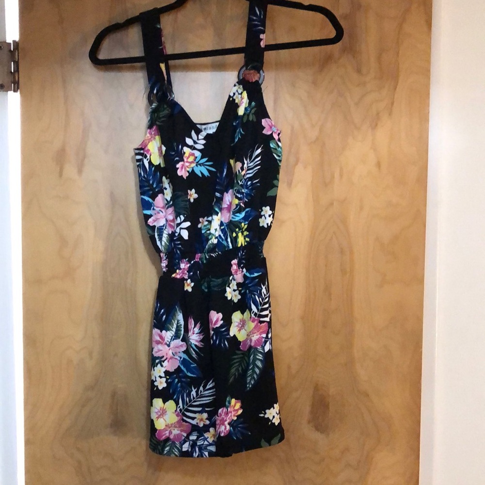 Flower print romper
